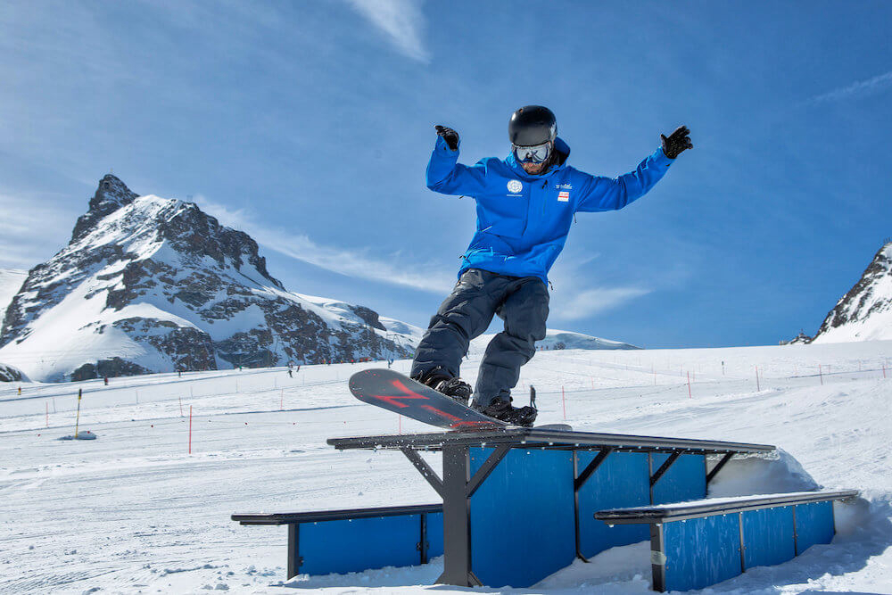 freestyle snowboard lessons in Zermatt